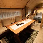 Roehrencamp Schoeten/apolda אפולדה
