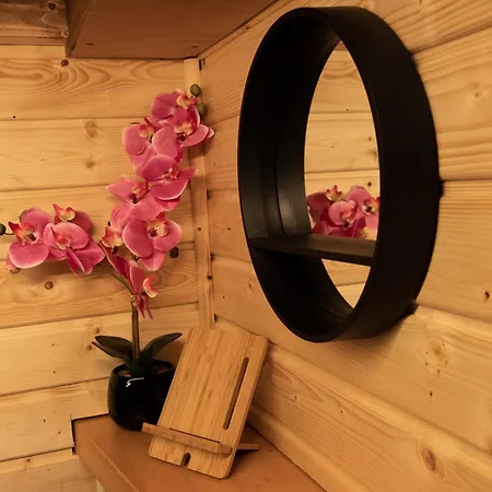مكان تخييم Roehrencamp Schoeten/apolda ابولدا