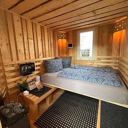 مكان تخييم Roehrencamp Schoeten/apolda